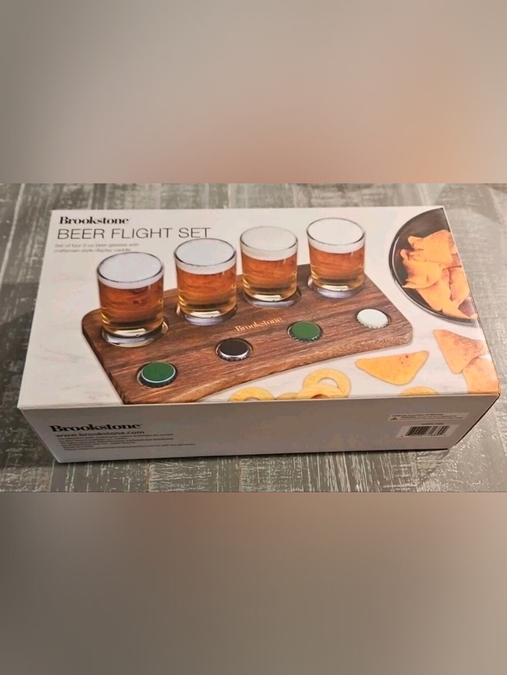 Brookstone Craft Beer Flight Set With 4 Glasses (5 Oz) & Flight Board, Lager IPA
